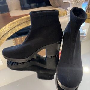 NEW~ MIX #6 Elegant Black Ankle Boots- SIZE:6.5 
Retails $90